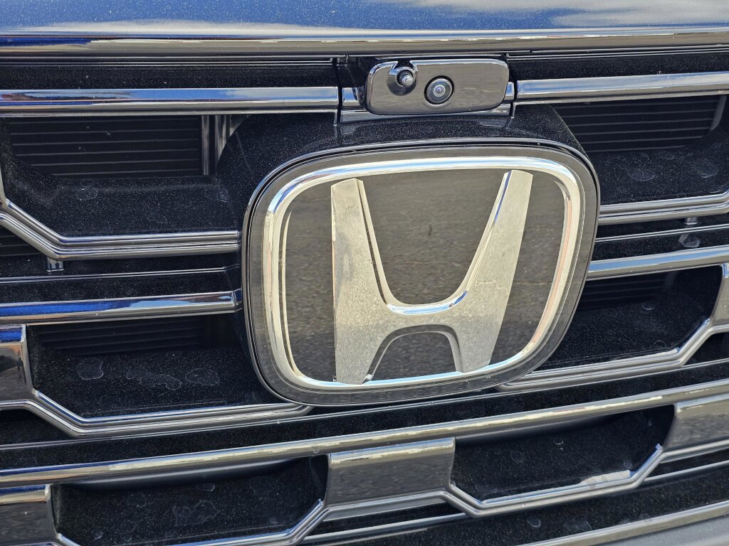 New 2026 Honda Pilot Black Edition image 3