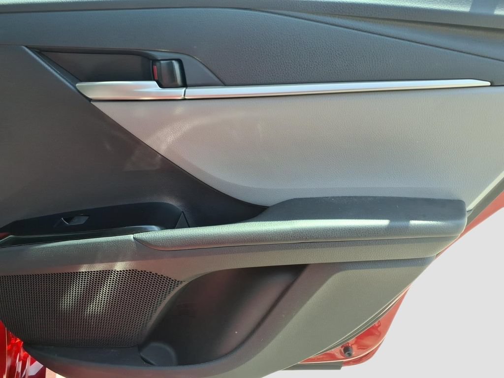 Used 2025 Toyota Camry LE FWD image 11