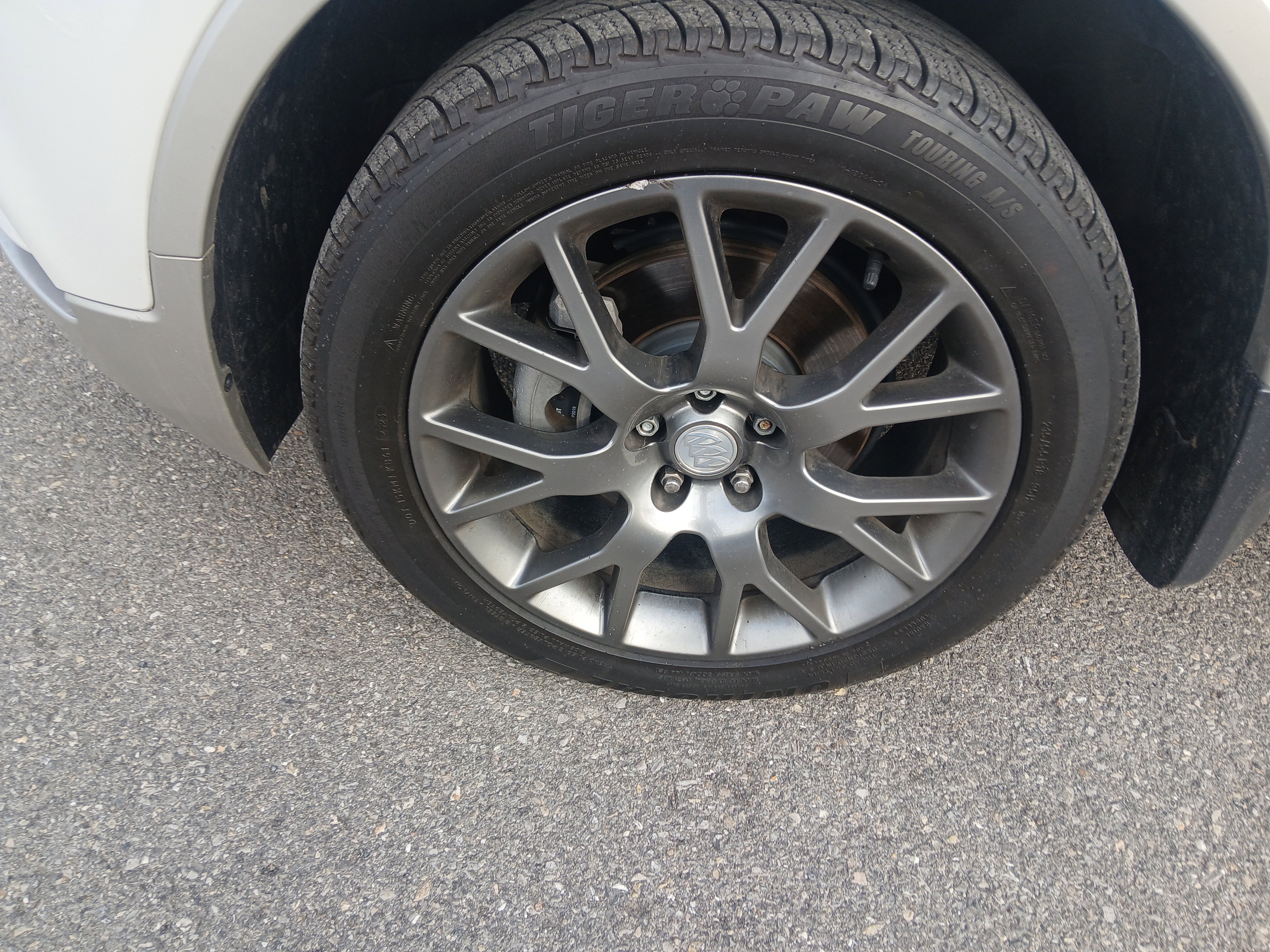 Used 2019 Buick Encore Sport Touring image 11