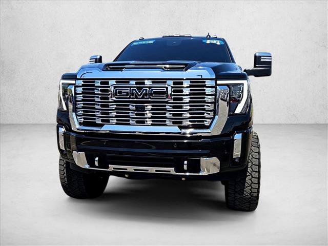 Used 2024 GMC Sierra 2500 Denali w/ Denali Reserve Package AWD/4WD image 3