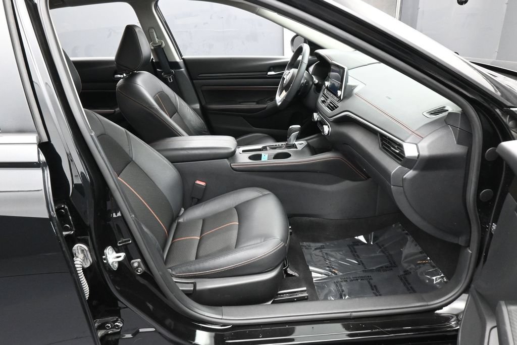 Used 2022 Nissan Altima 2.5 SR w/ Midnight Edition Package FWD image 38