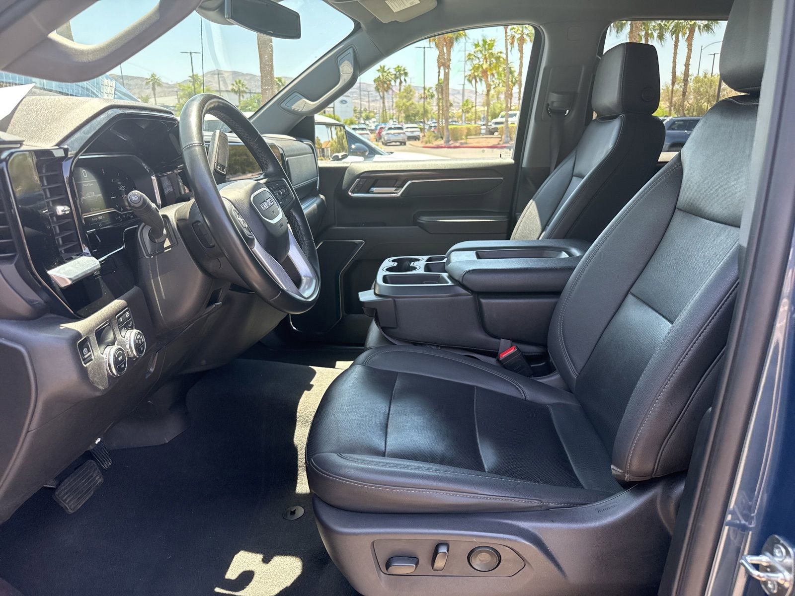 Used 2024 GMC Sierra 1500 SLT RWD image 10