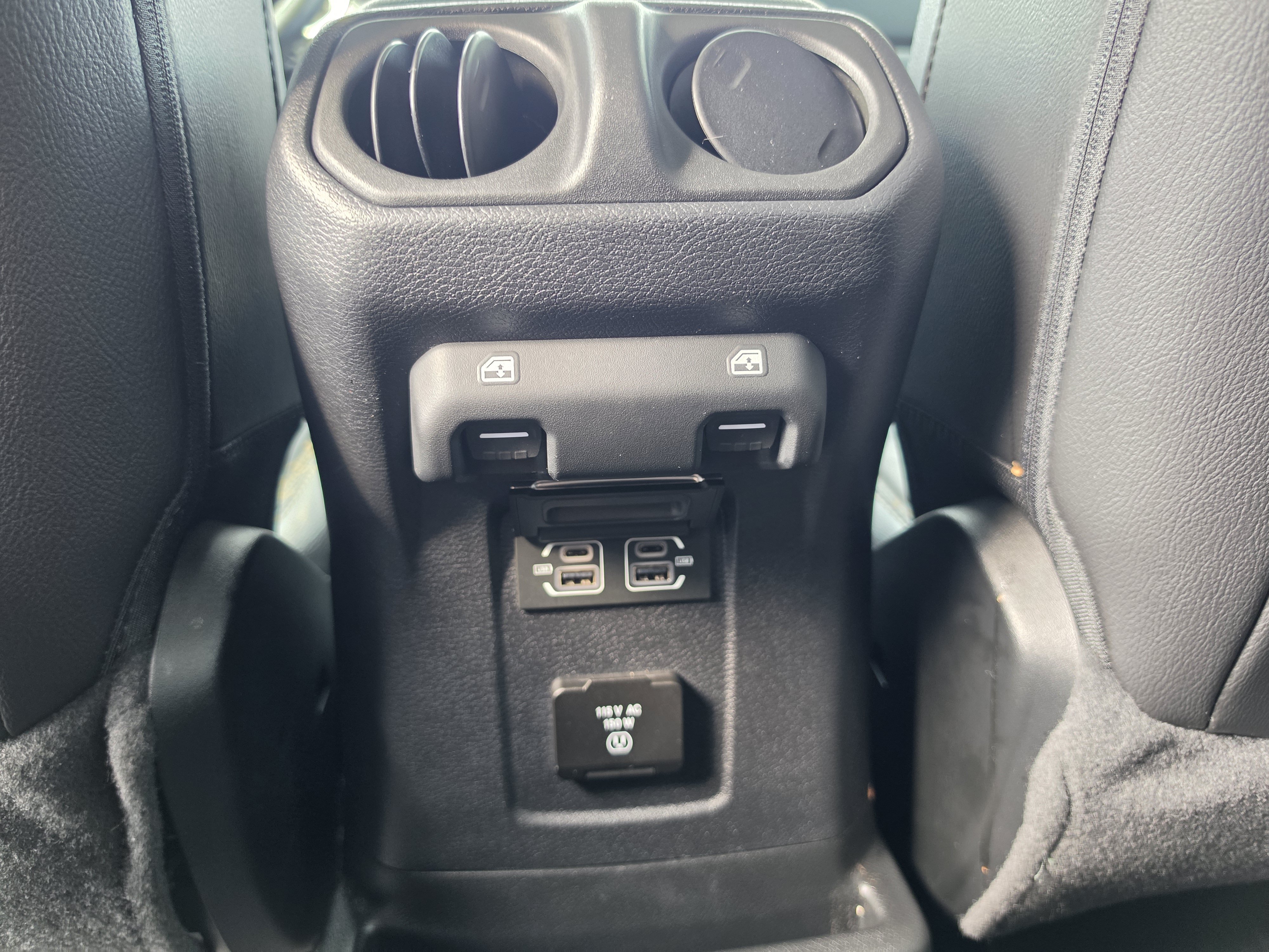 Used 2021 Jeep Wrangler Unlimited Sahara AWD/4WD image 16