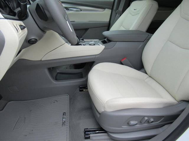 New 2025 Cadillac XT5 Premium Luxury w/ Technology Package image 16
