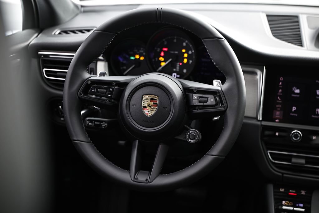 New 2026 Porsche Macan AWD/4WD image 30