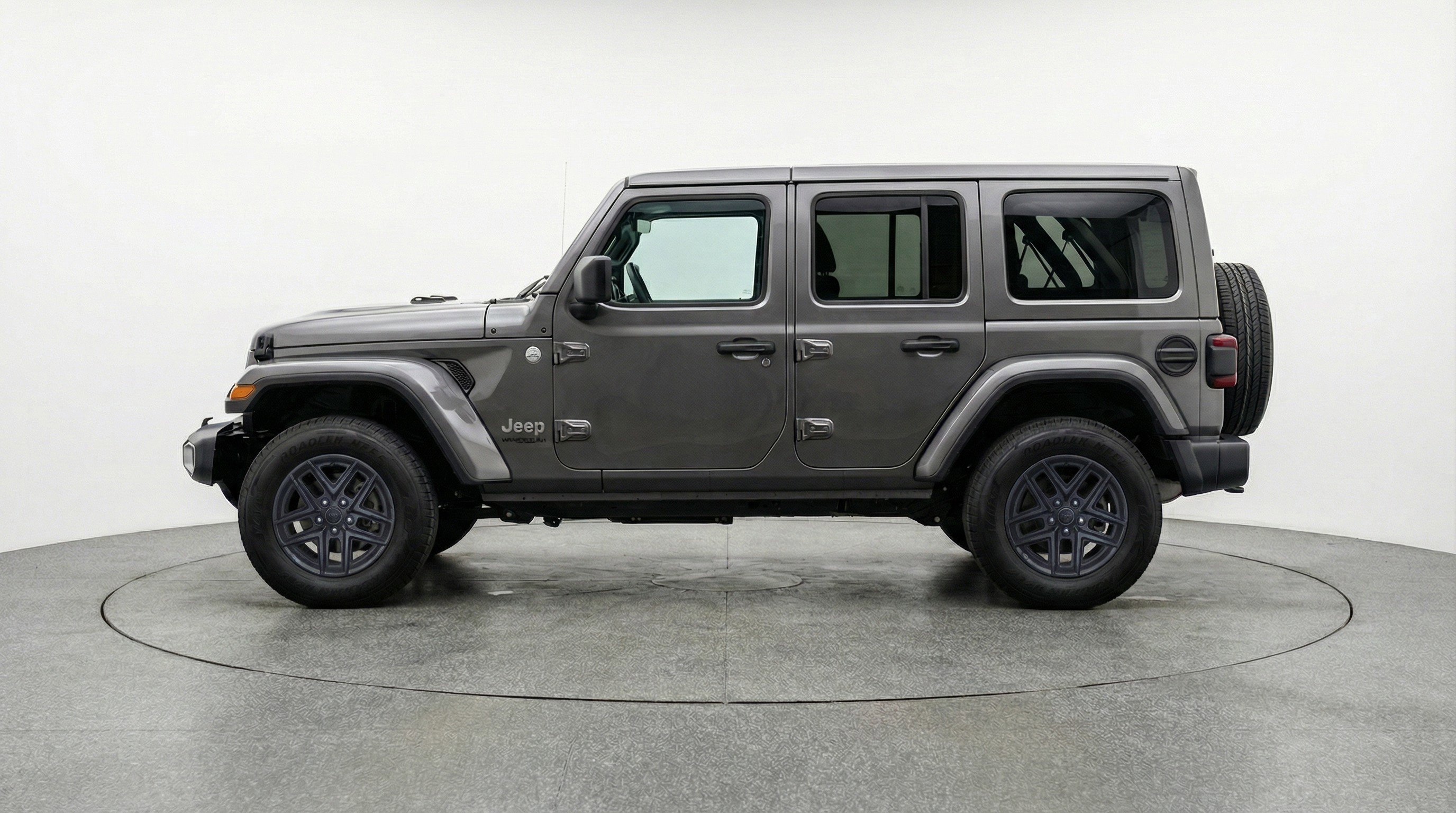 Used 2025 Jeep Wrangler Sport S image 5