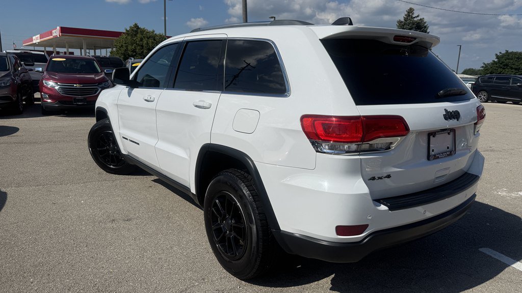 Used 2018 Jeep Grand Cherokee Laredo AWD/4WD image 6
