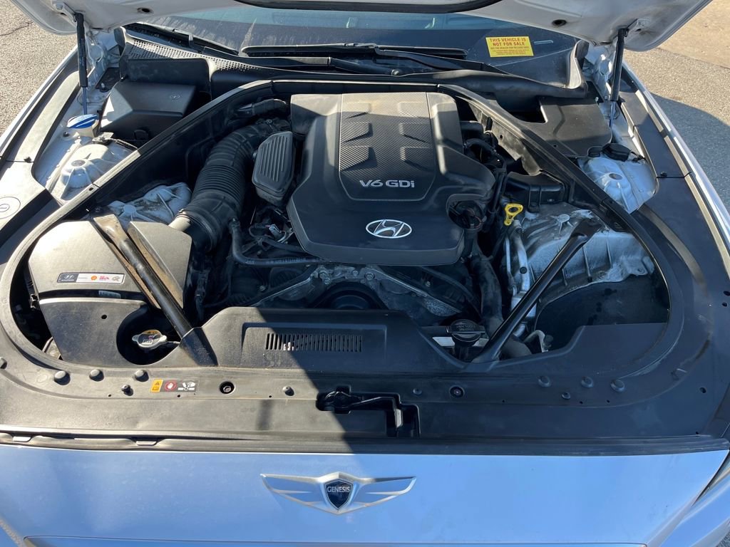 Used 2015 Hyundai Genesis 3.8 w/ Option Group 02 image 9