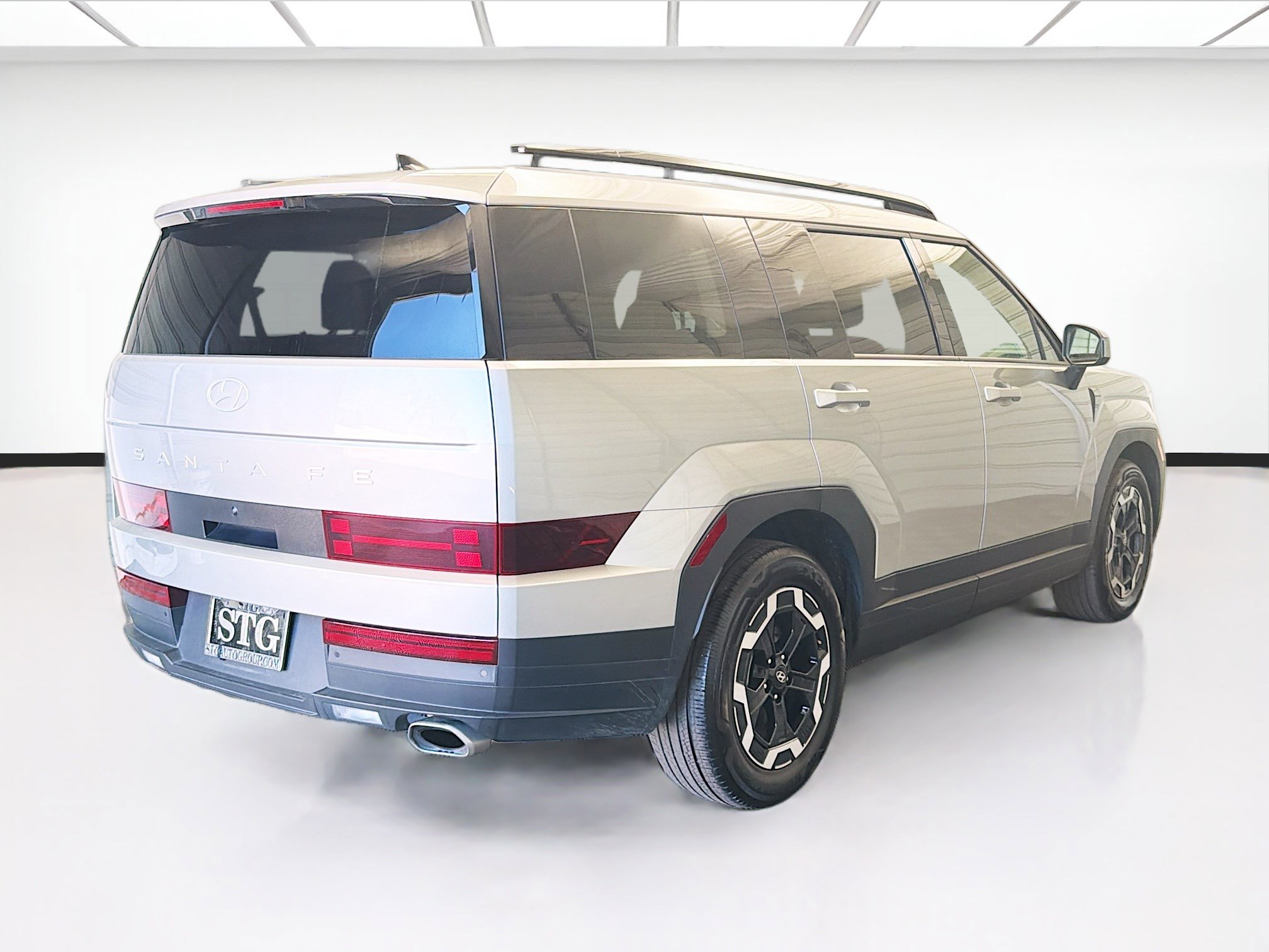 Used 2025 Hyundai Santa Fe SEL image 4