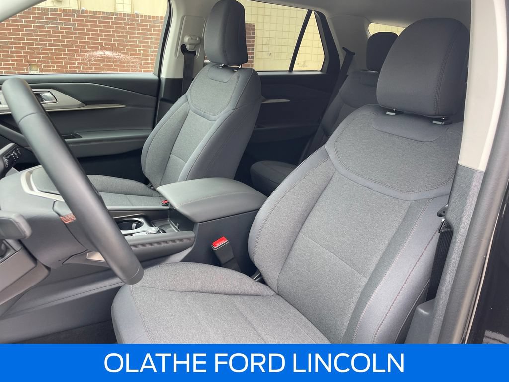 Certified 2026 Ford Explorer Active AWD/4WD image 18