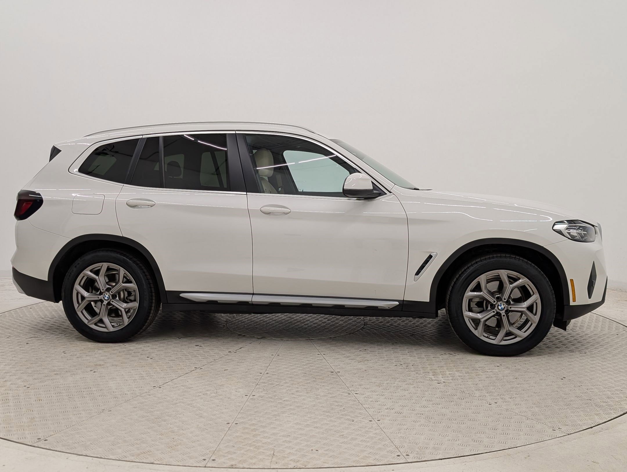 Certified 2022 BMW X3 xDrive30i w/ Premium Package 2 (ZPA) image 8