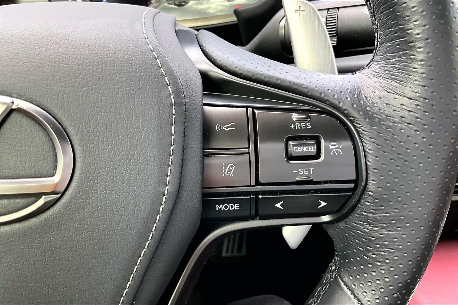 Used 2021 Lexus LC 500 Convertible w/ Touring Package RWD image 23