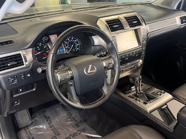 Used 2018 Lexus GX 460 w/ Navigation Package AWD/4WD image 19
