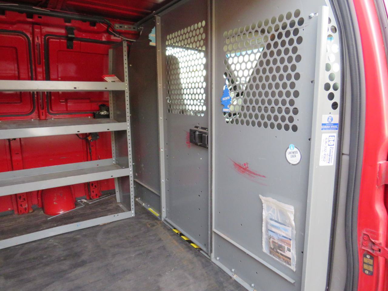 Used 2009 Chevrolet Express 2500 RWD image 31