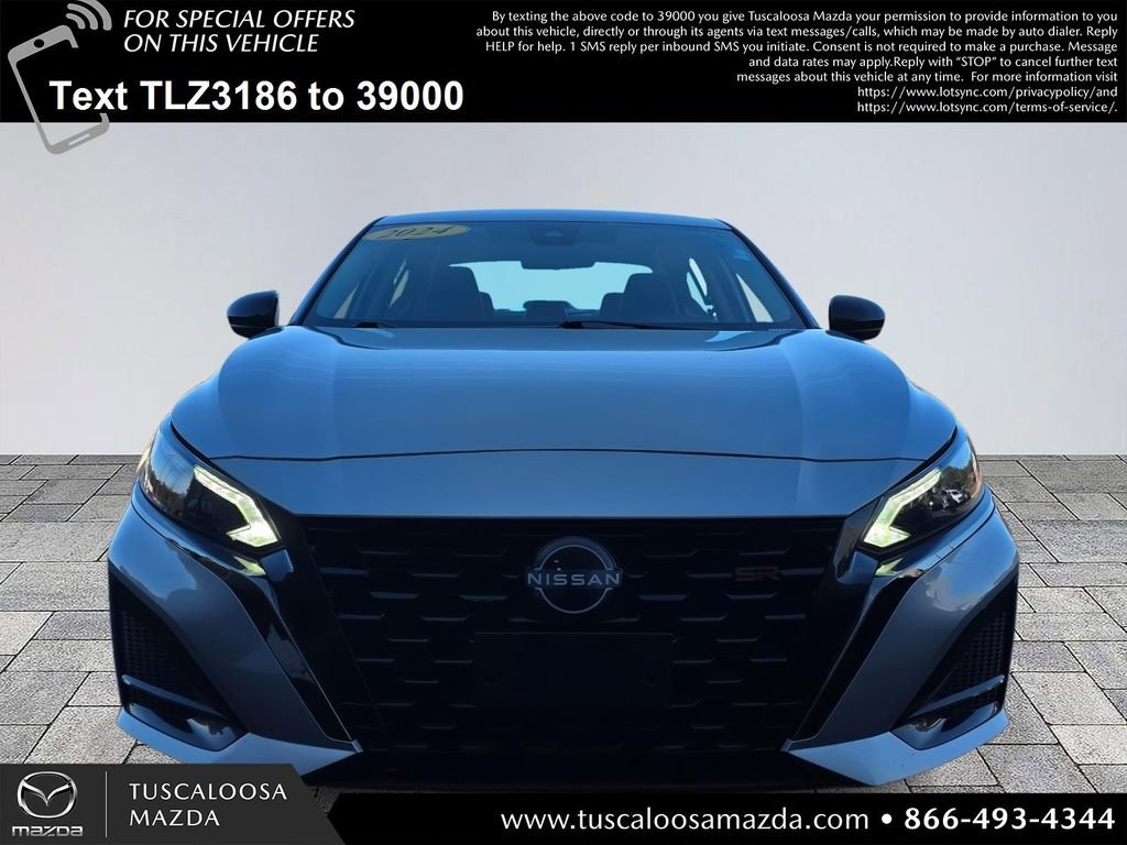 Used 2024 Nissan Altima 2.5 SR image 2