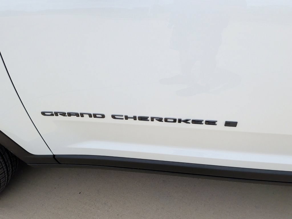 New 2026 Jeep Grand Cherokee Altitude RWD image 46