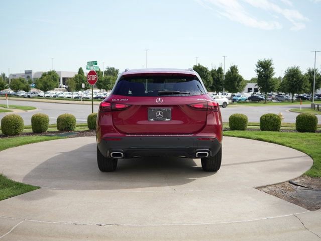 Certified 2026 Mercedes-Benz GLA 250 4MATIC image 8