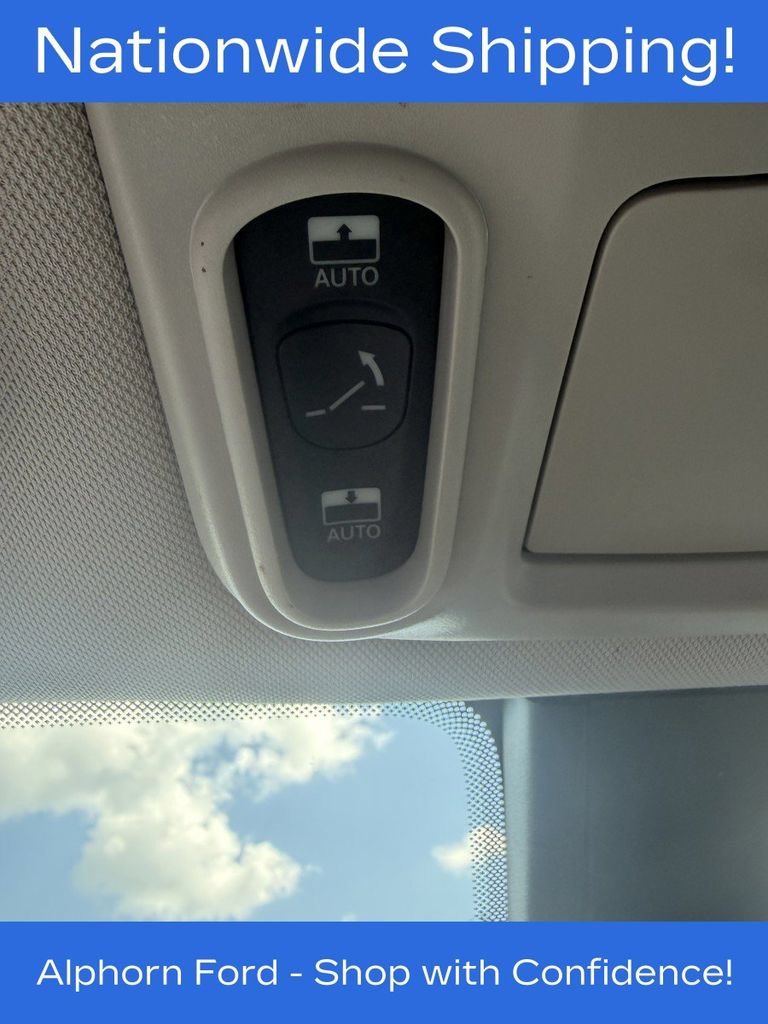 Used 2020 Chrysler Pacifica Limited FWD image 28
