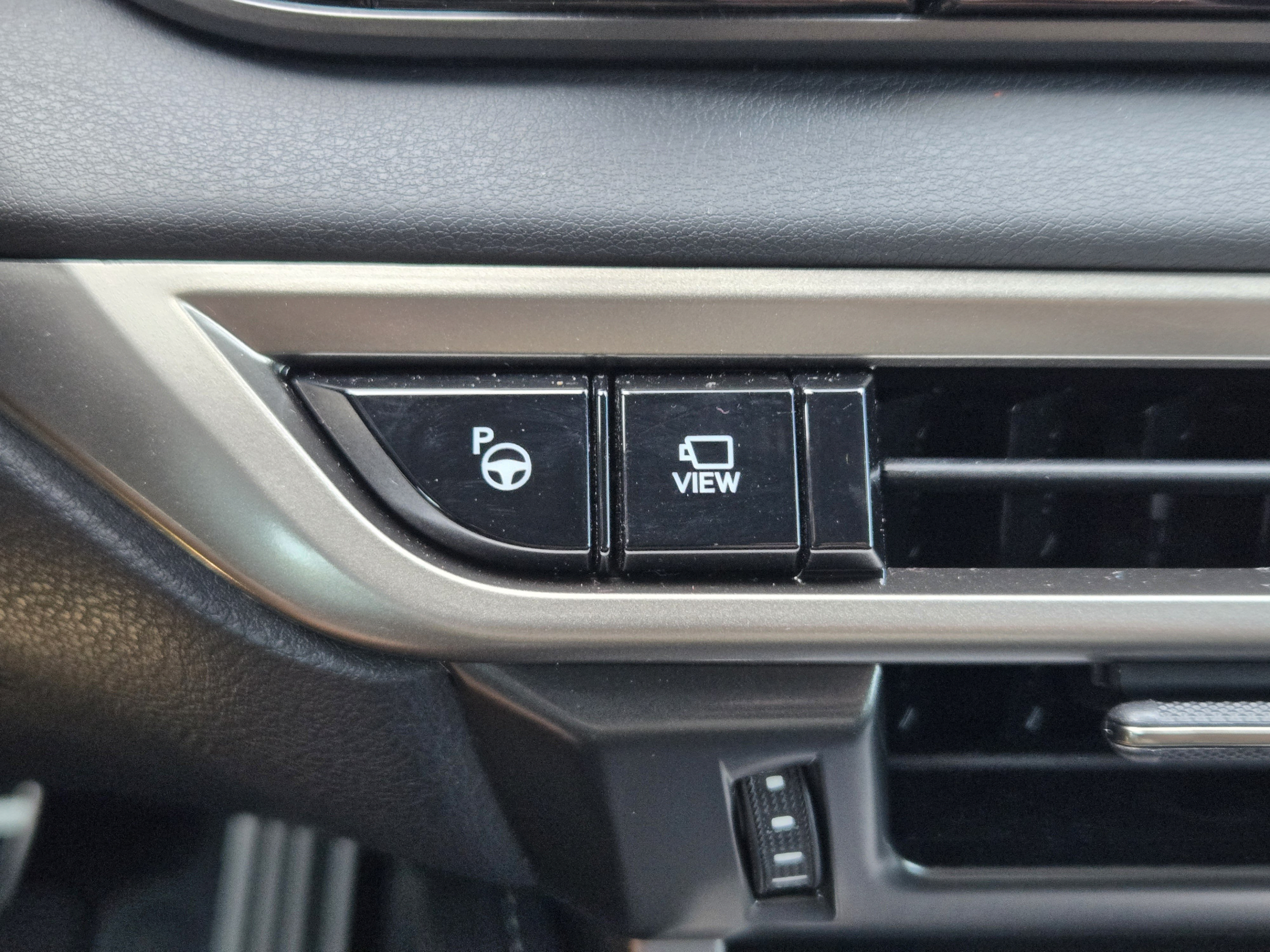 Used 2023 Lexus RX 500h F Sport w/ Accessory Package (Z1) AWD/4WD image 15