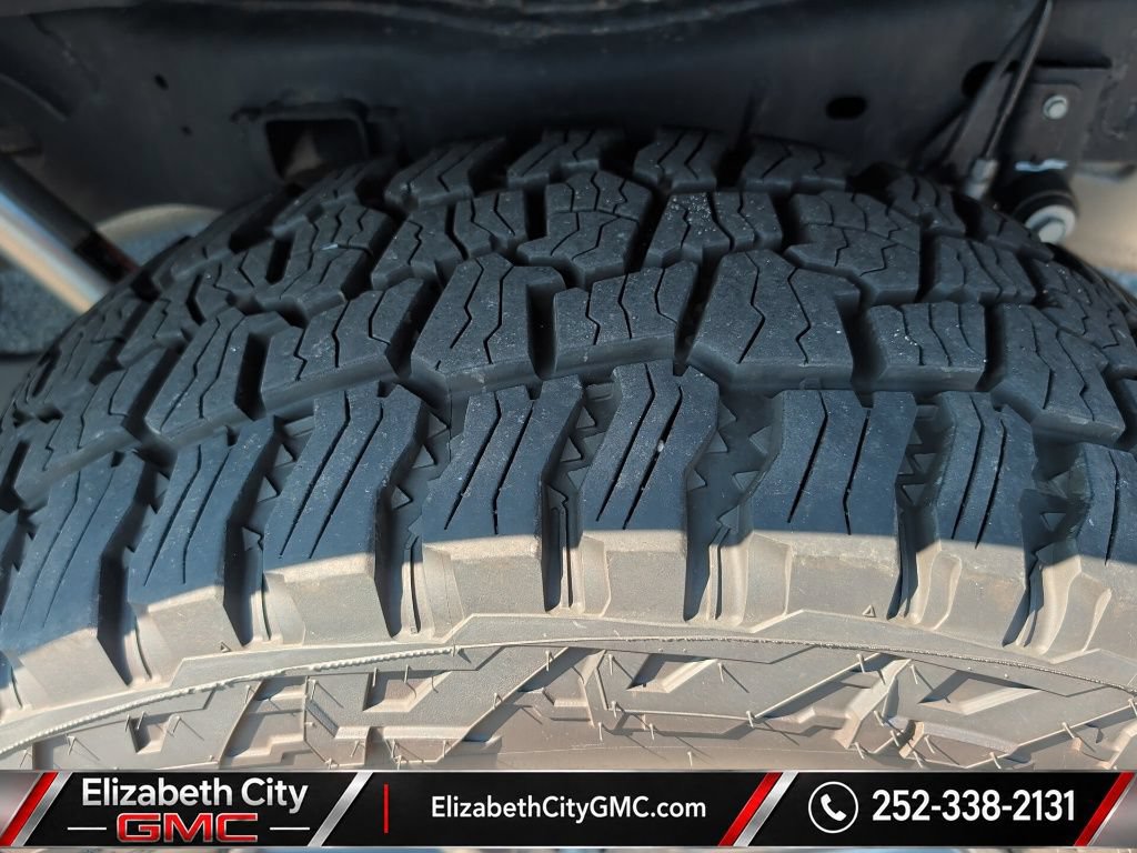 Used 2024 Jeep Gladiator Sport AWD/4WD image 8