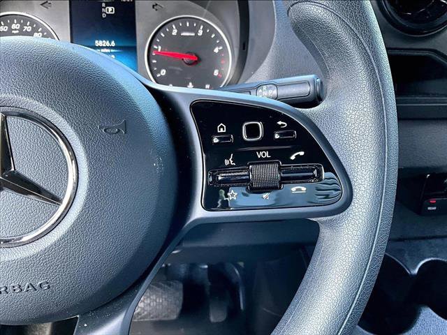 Used 2023 Mercedes-Benz Sprinter 2500 image 21