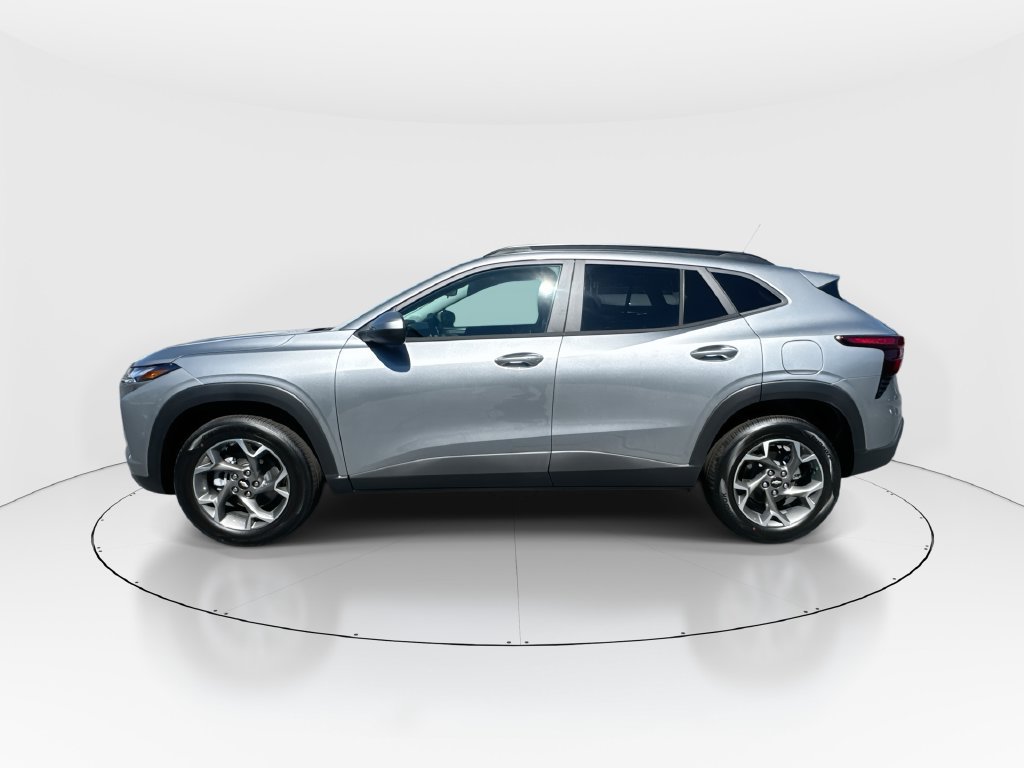 New 2026 Chevrolet Trax LT w/ Sunroof Package FWD image 5