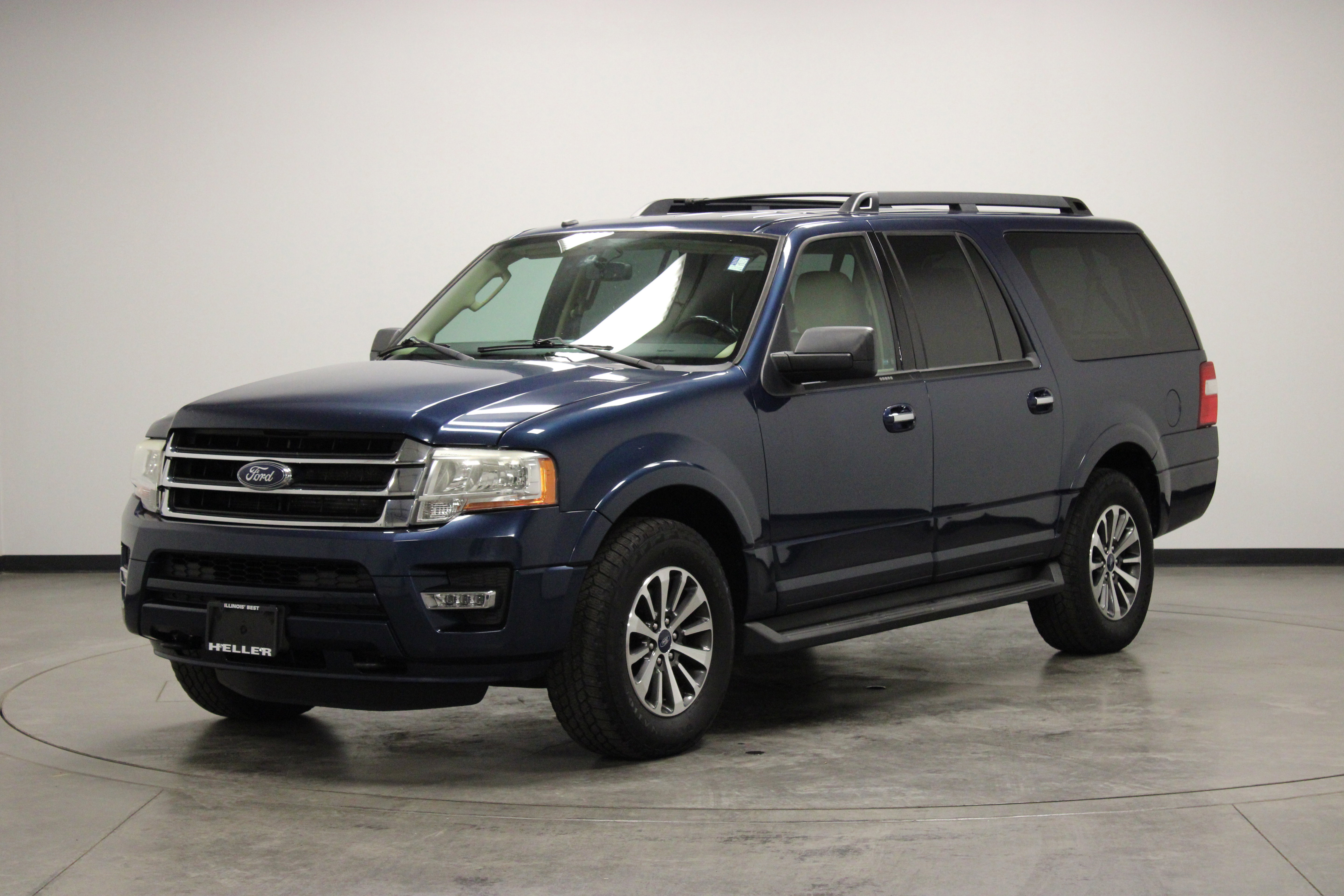 Used 2017 Ford Expedition EL XLT w/ Equipment Group 202A AWD/4WD image 4