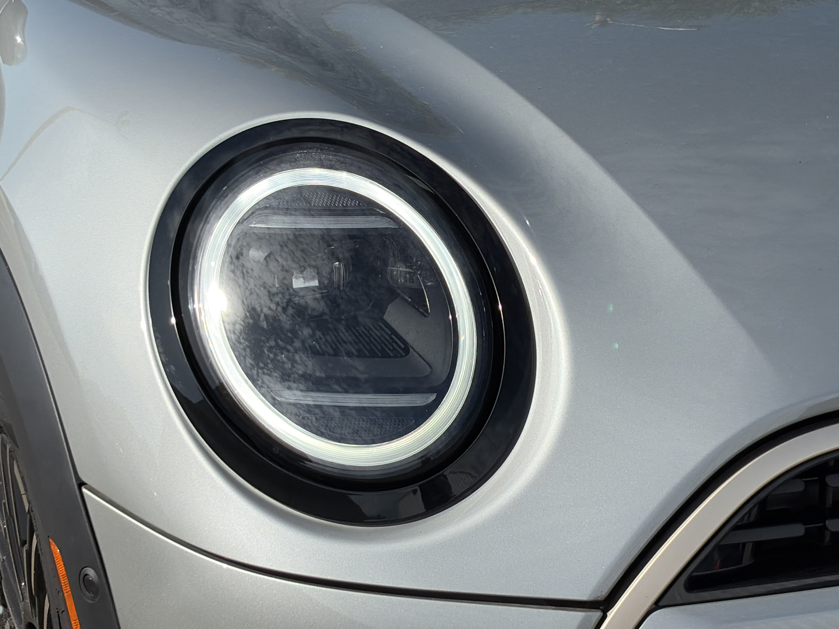 Used 2025 MINI Cooper 4-Door Hardtop FWD image 27