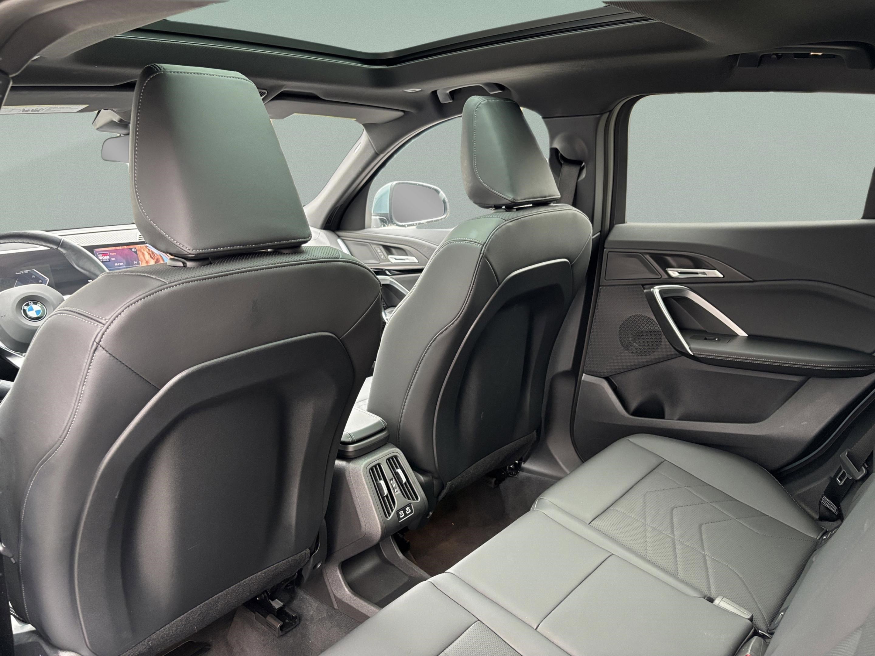 Used 2025 BMW X2 xDrive28i image 31