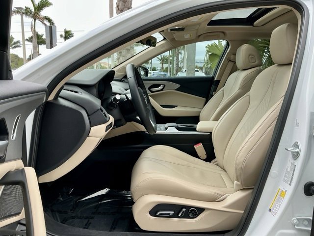 Certified 2025 Acura TLX w/ Technology Package image 8