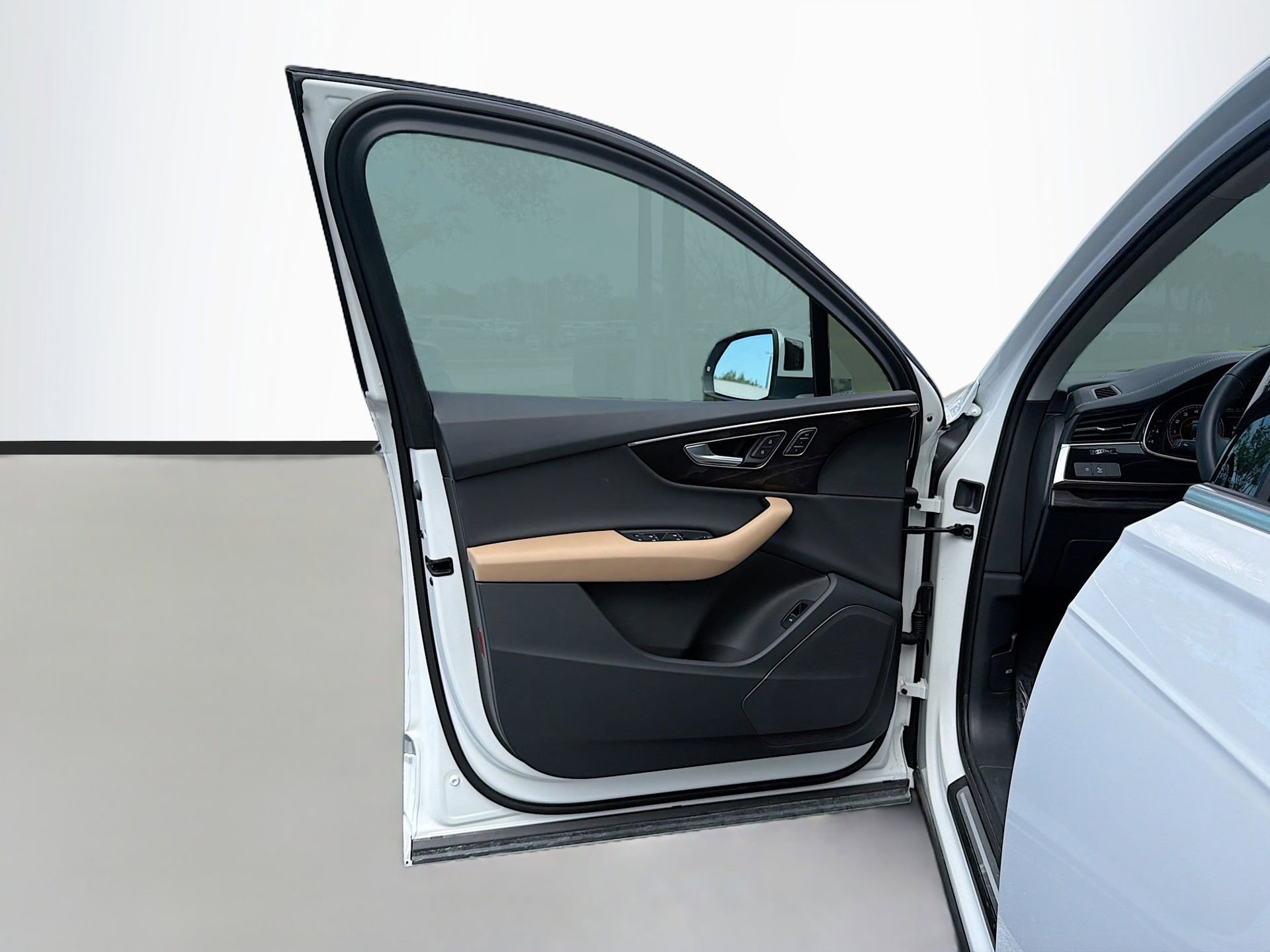 Used 2025 Audi Q7 3.0T Premium image 25