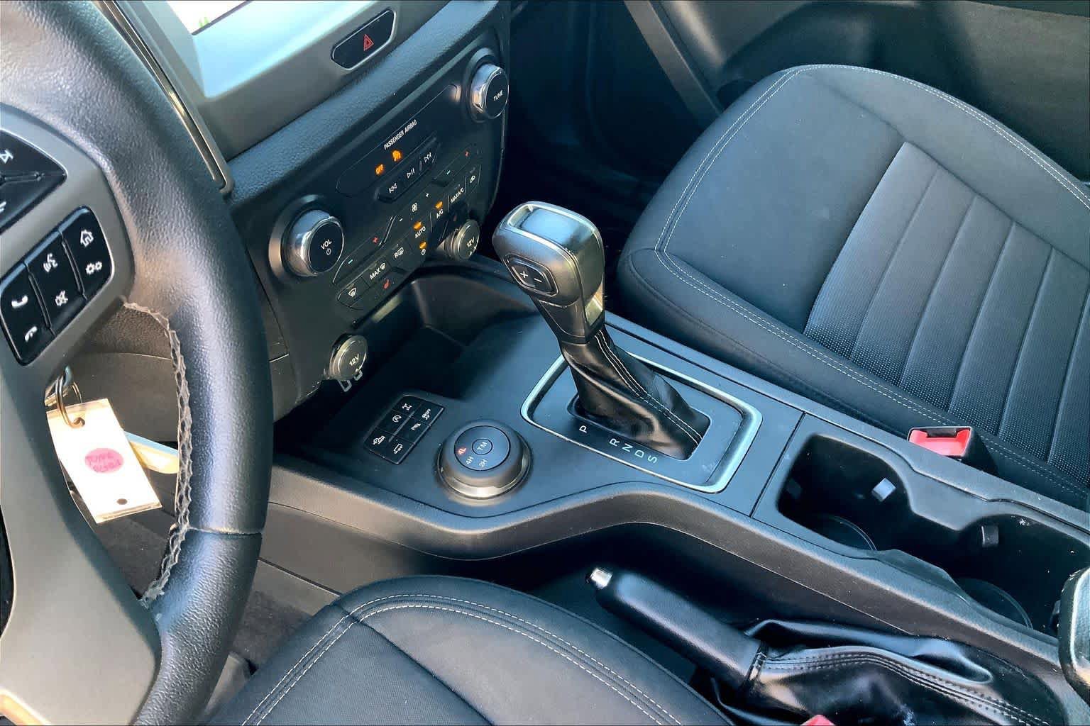 Used 2019 Ford Ranger XLT w/ Equipment Group 302A Luxury AWD/4WD image 11