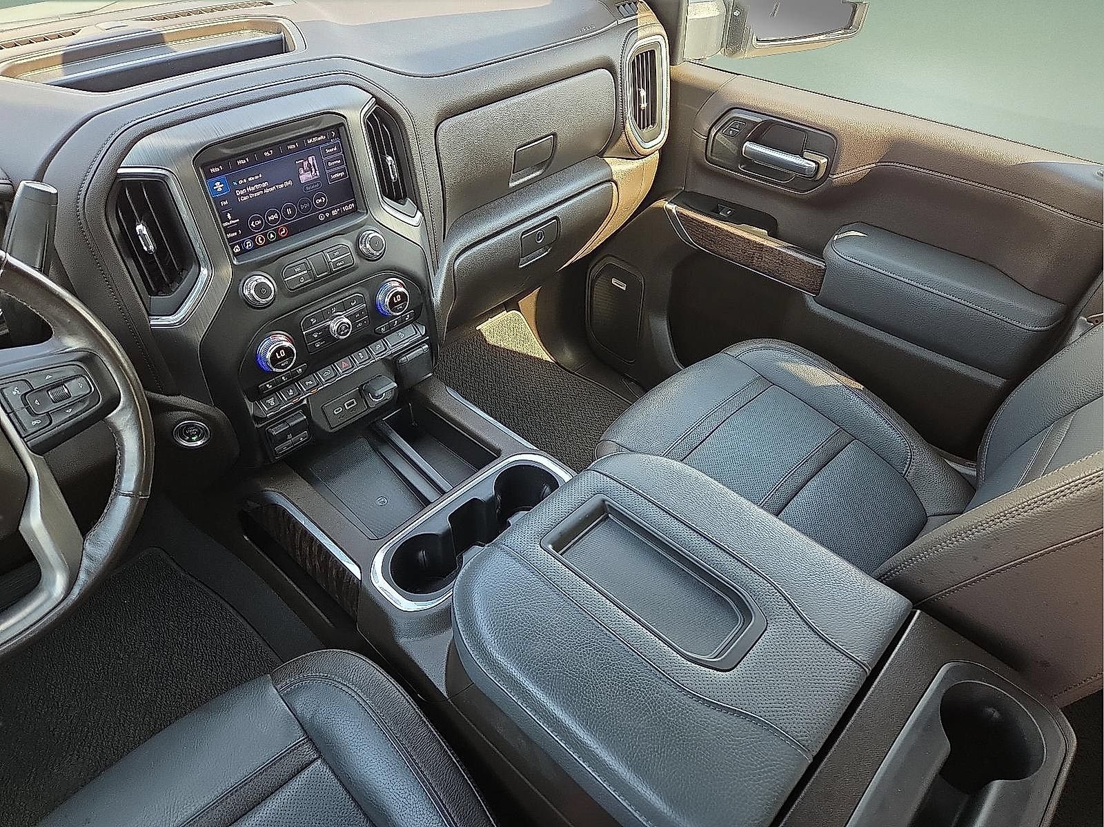 Used 2022 GMC Sierra 2500 Denali w/ Denali Ultimate Package AWD/4WD image 9
