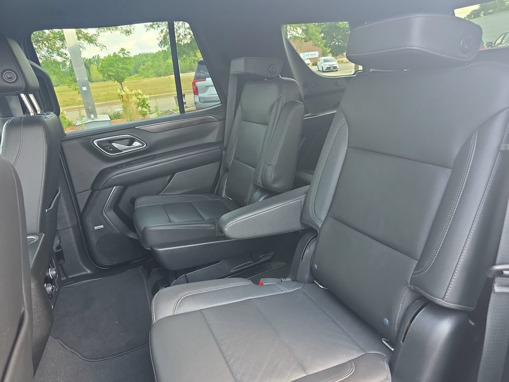 Used 2022 Chevrolet Tahoe LT w/ Luxury Package AWD/4WD image 26