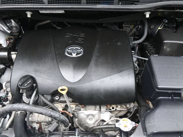Used 2018 Toyota Sienna XLE FWD image 12