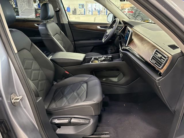 Used 2024 Volkswagen Atlas SE image 23