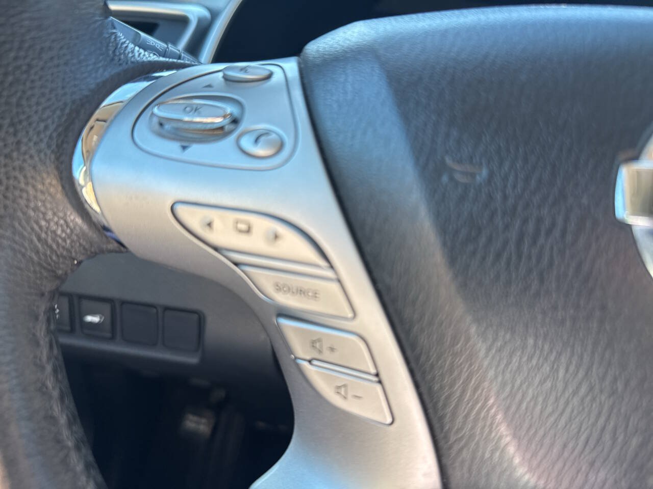 Used 2017 Nissan Murano SV AWD/4WD image 36