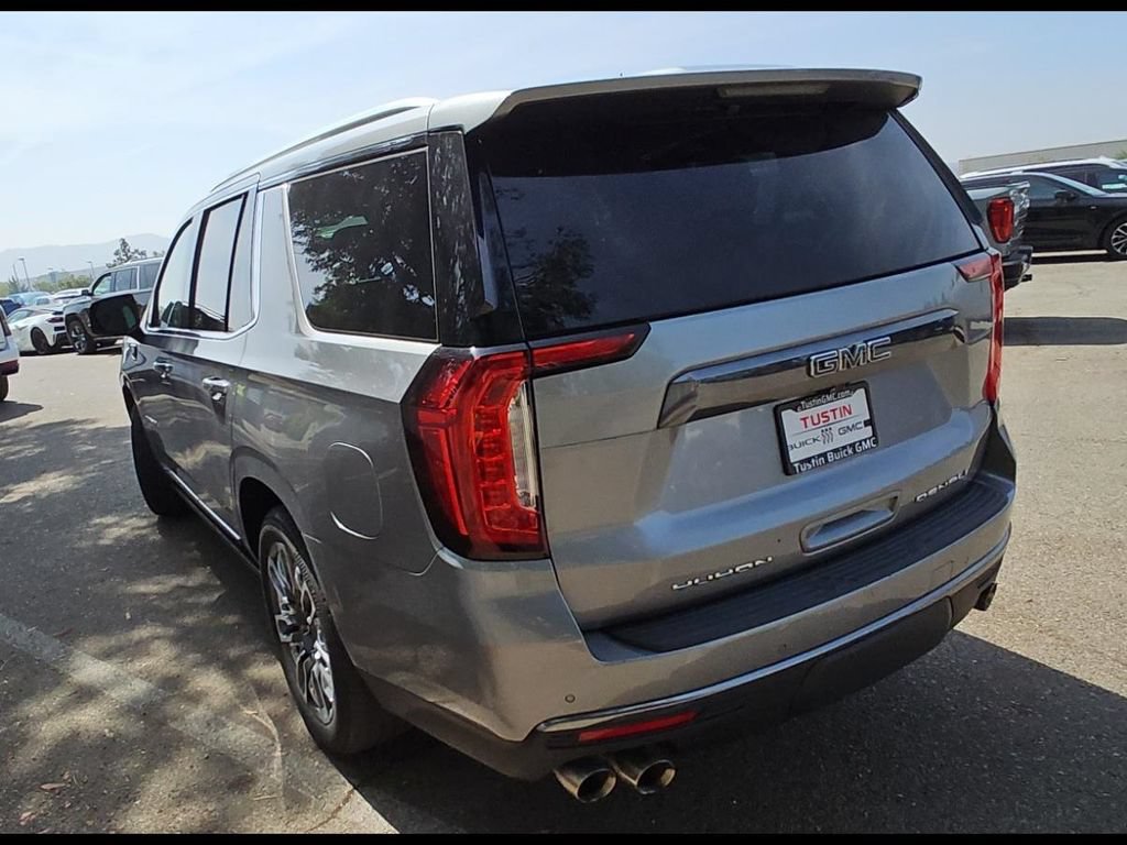 Used 2023 GMC Yukon Denali Ultimate AWD/4WD image 8