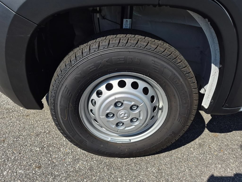 New 2026 RAM ProMaster 1500 w/ Convenience Group FWD image 8