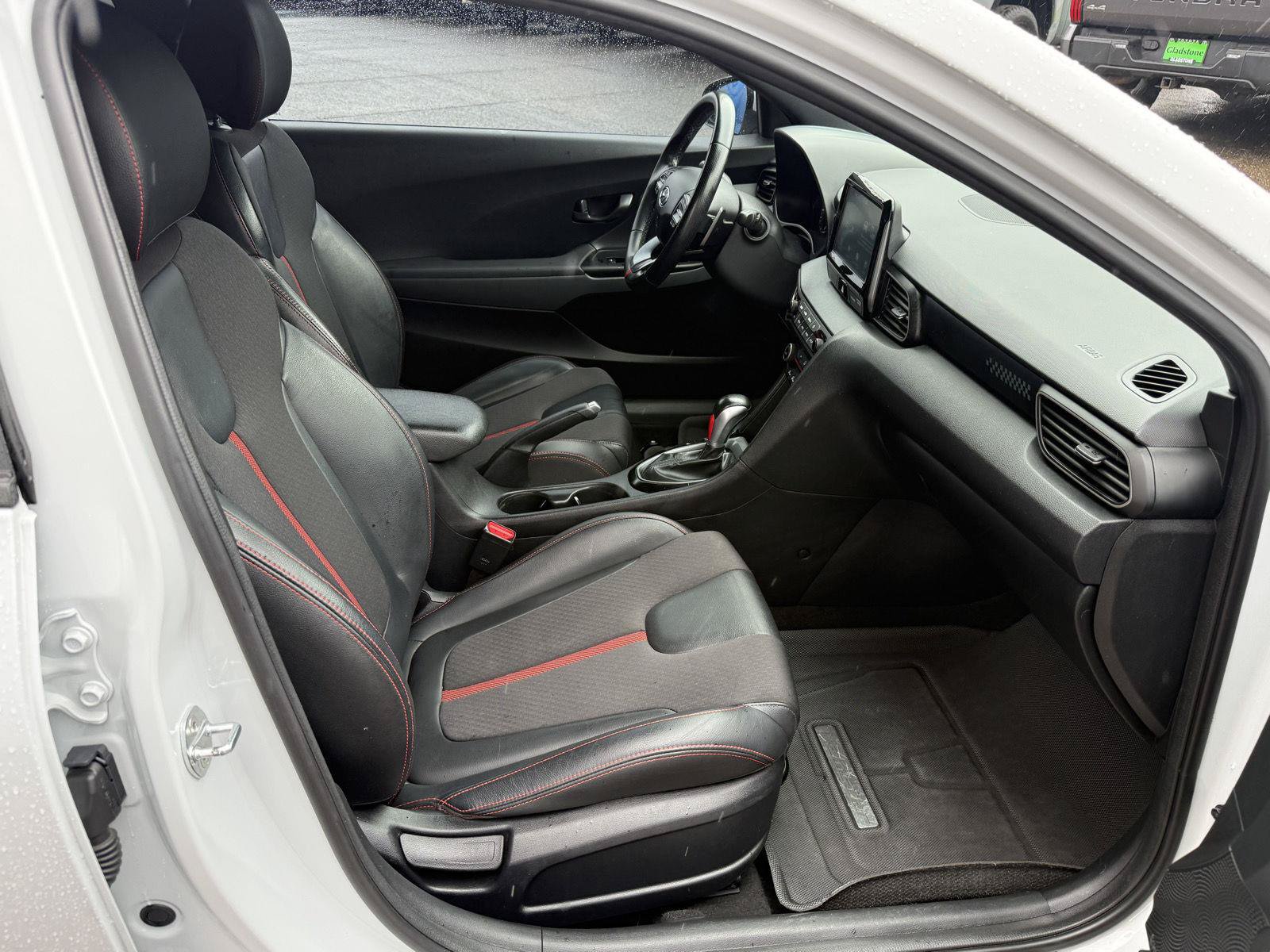 Used 2020 Hyundai Veloster Turbo FWD image 18