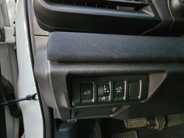 Used 2022 Subaru Outback Premium image 9