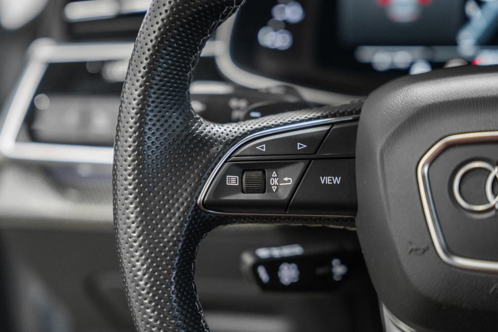 Used 2022 Audi SQ8 Premium Plus w/ Carbon Optic Package image 27