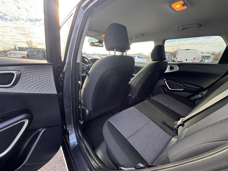 Used 2021 Kia Soul X-Line image 38
