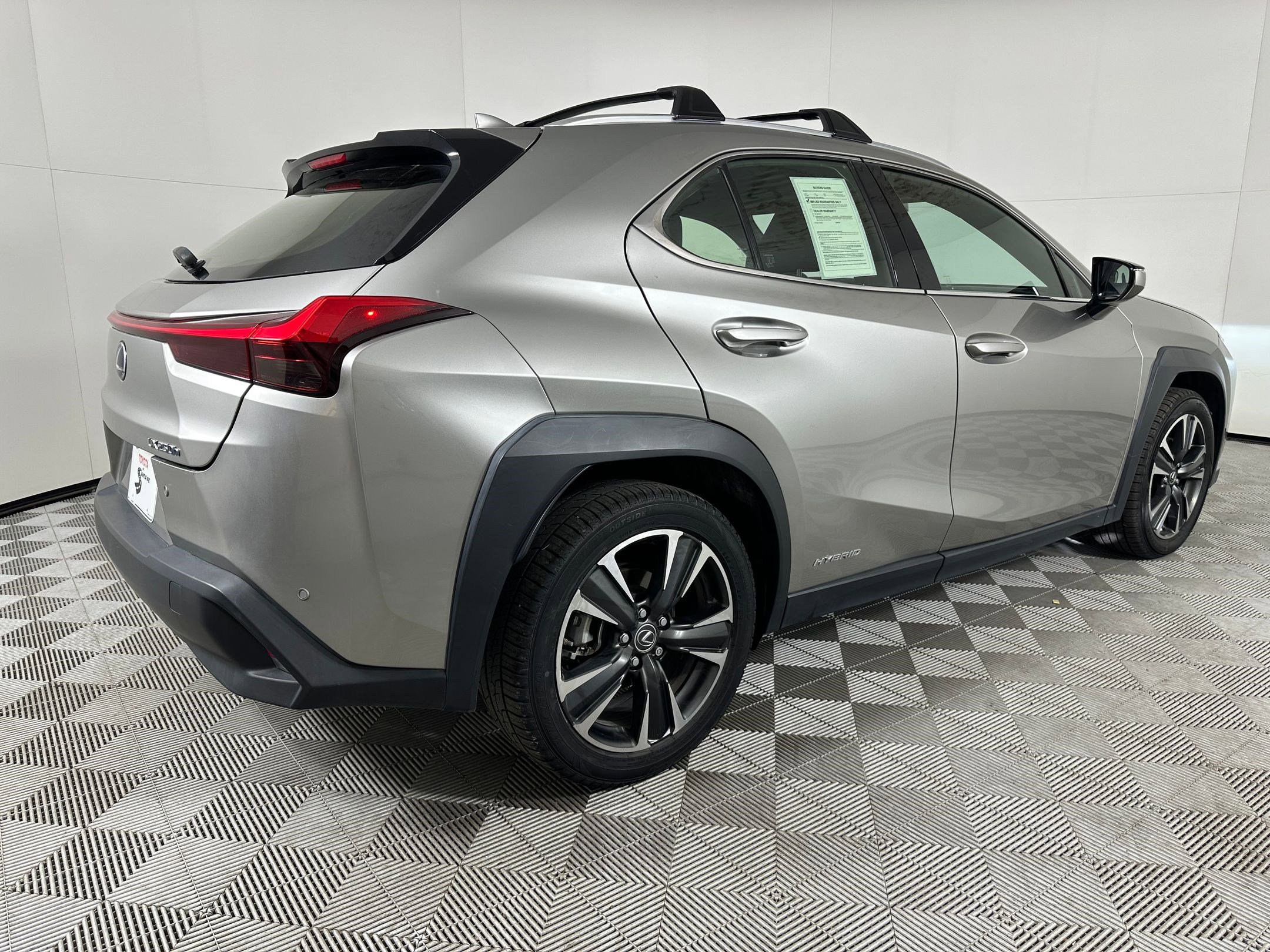 Used 2020 Lexus UX 250h w/ Premium Package image 9