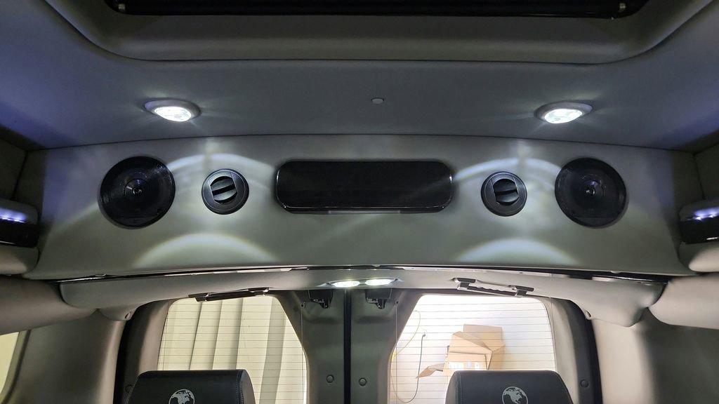 Used 2025 Ford Transit 150 Low Roof AWD image 32