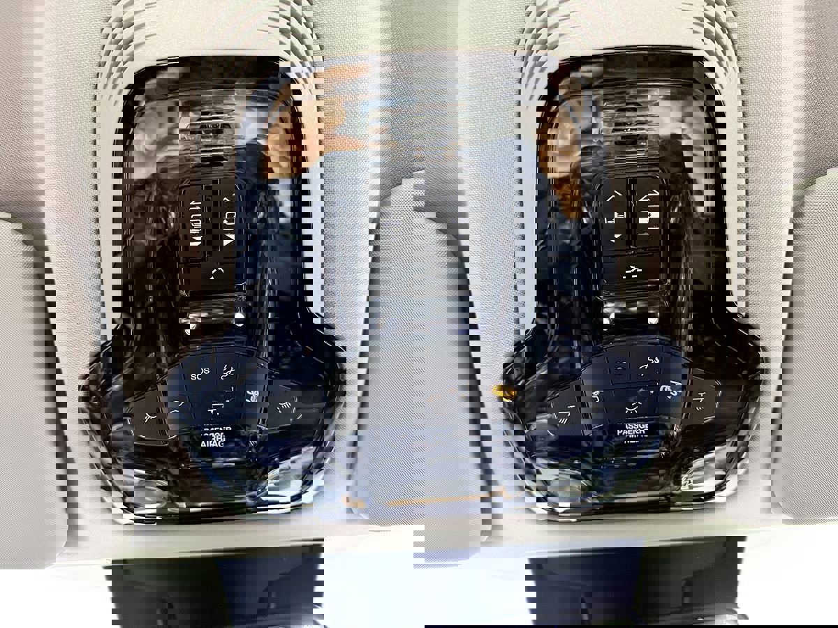 Used 2021 Alfa Romeo Stelvio Ti w/ Premium Package image 36