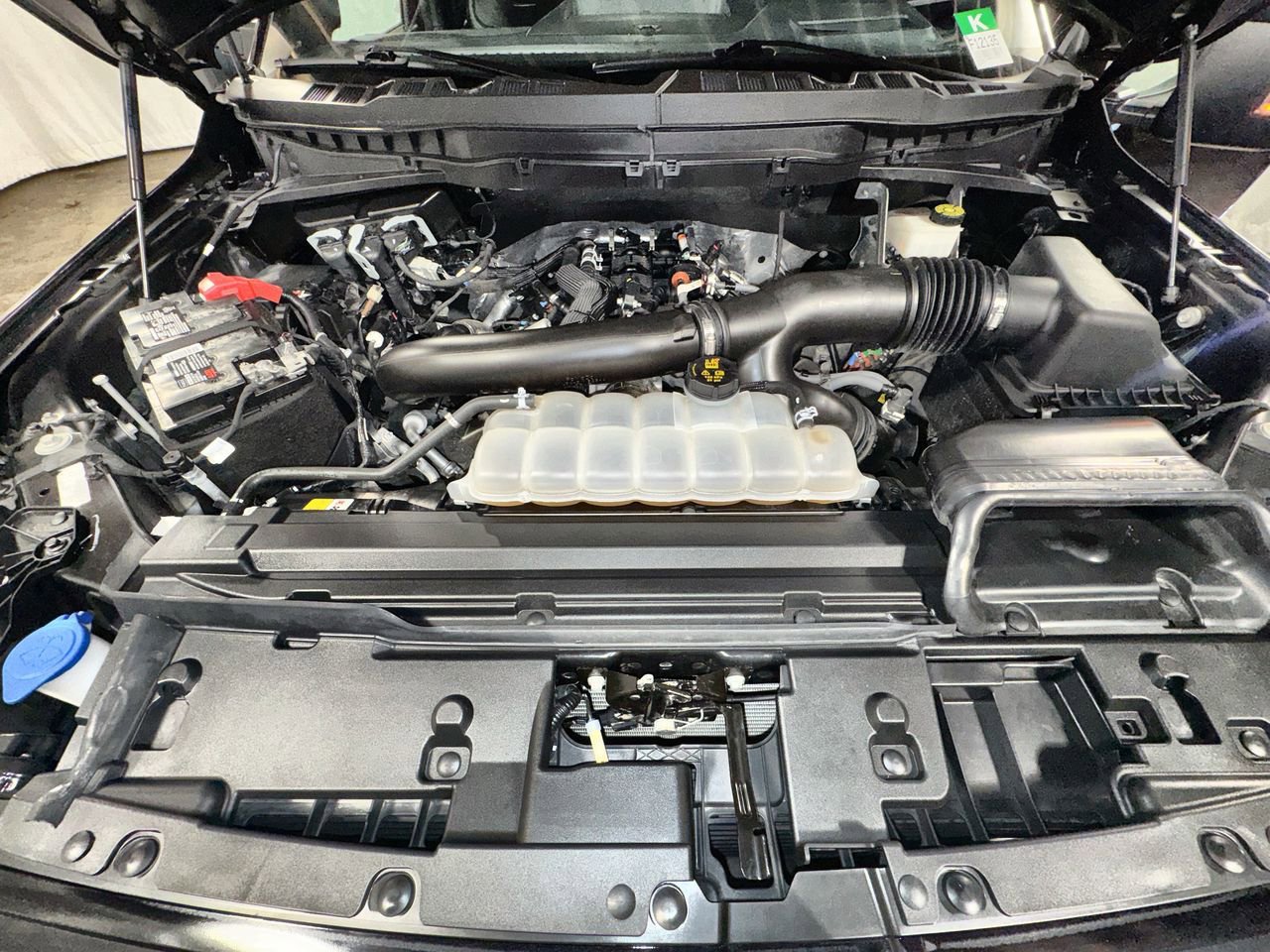 Used 2024 Ford F150 Platinum w/ FX4 Off-Road Package image 36