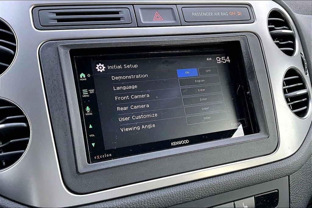 Used 2017 Volkswagen Tiguan S image 30