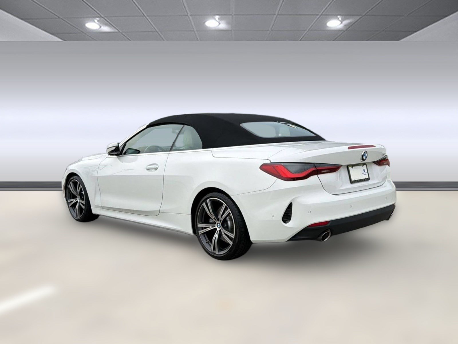 Used 2021 BMW 430i Convertible w/ Parking Assistance Package RWD image 3