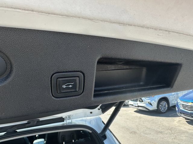 Used 2020 Chevrolet Equinox Premier w/ Premier Redline Edition image 15